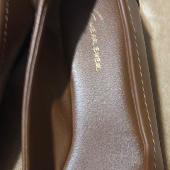 Cute Flats - Picture 2 of 4